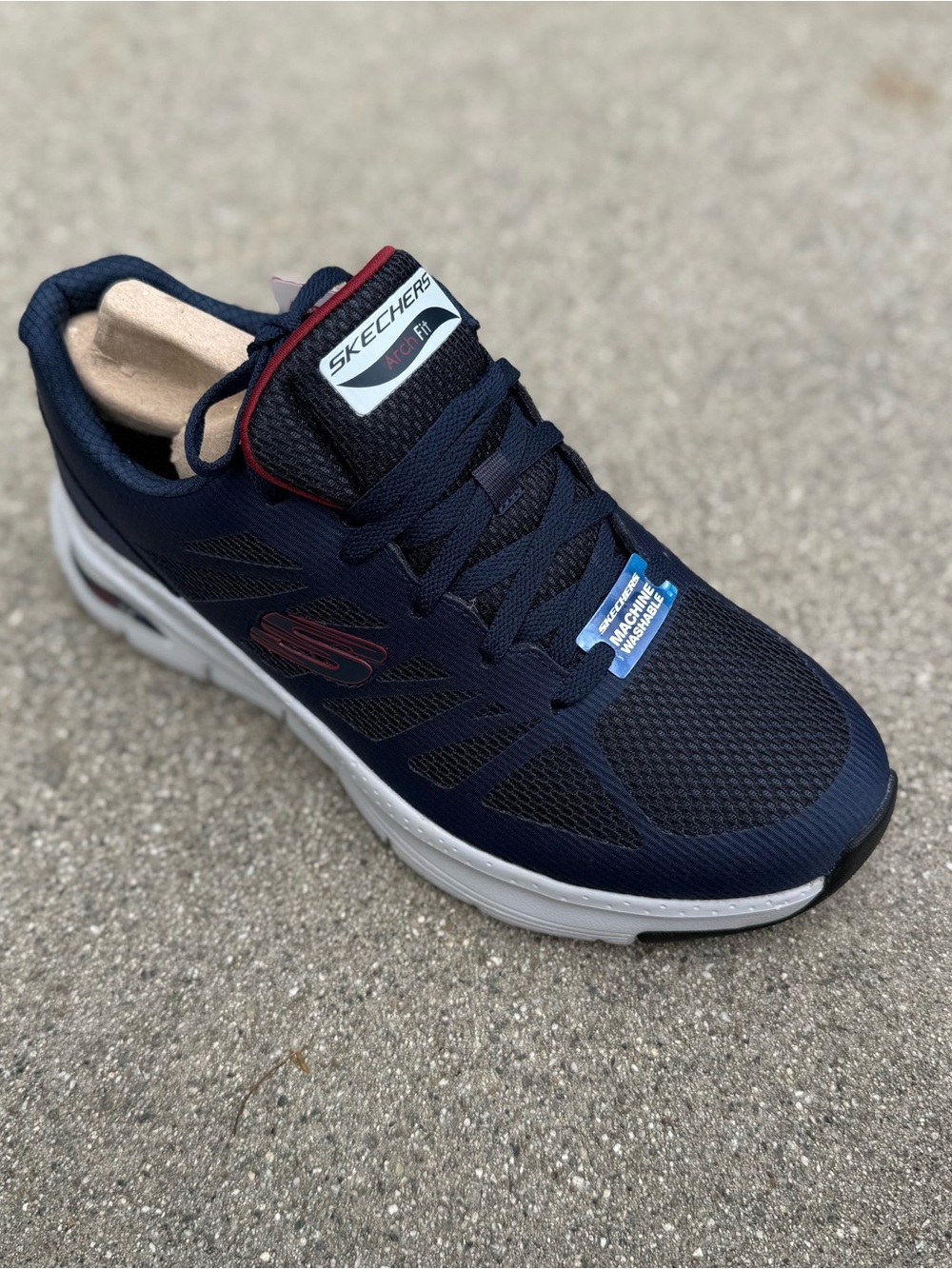 Skechers Mens Arch Fit Charge Back Blue Shoes size 9 extra wide fit (NWT)